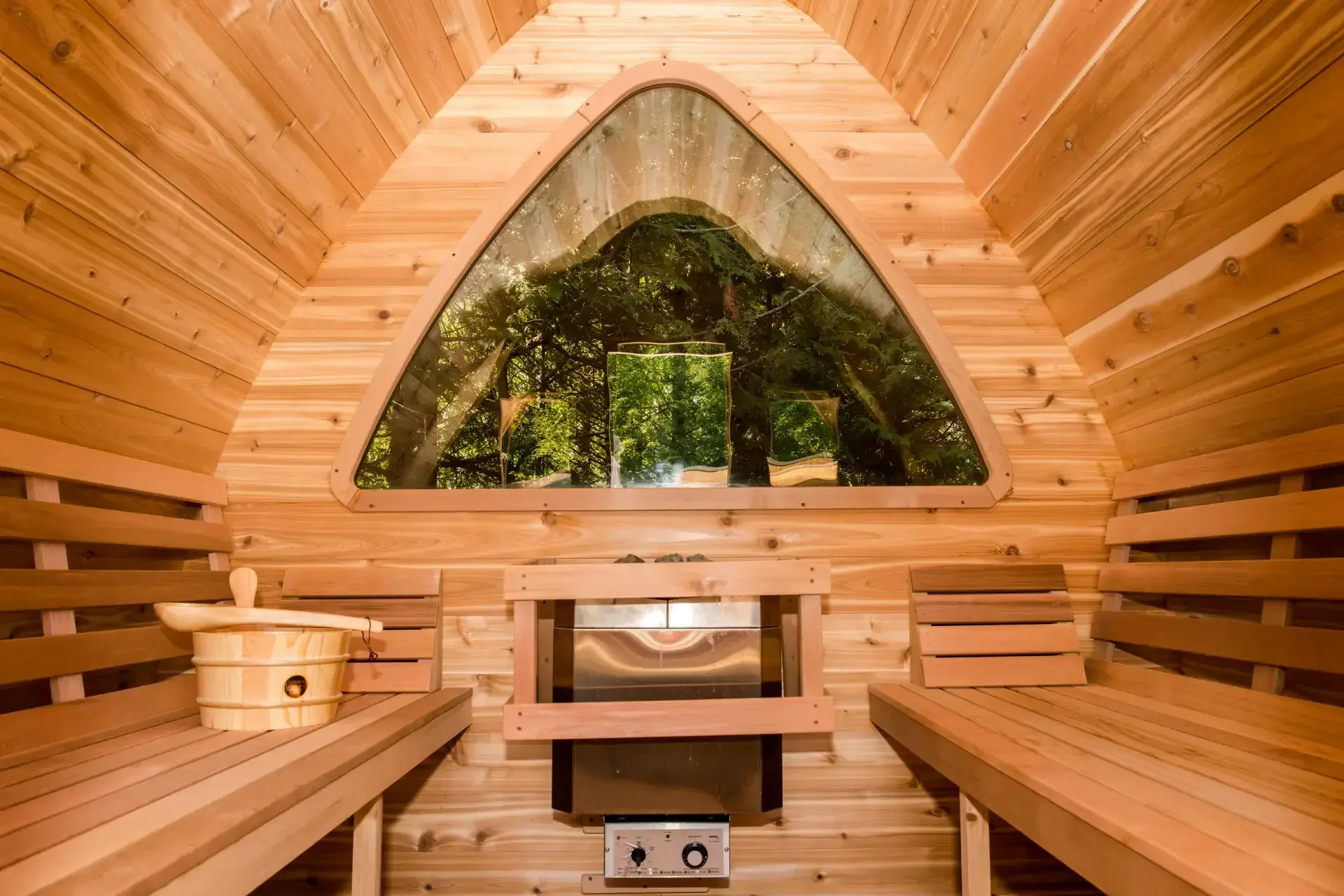 leisurecraft saunas pod img 1552